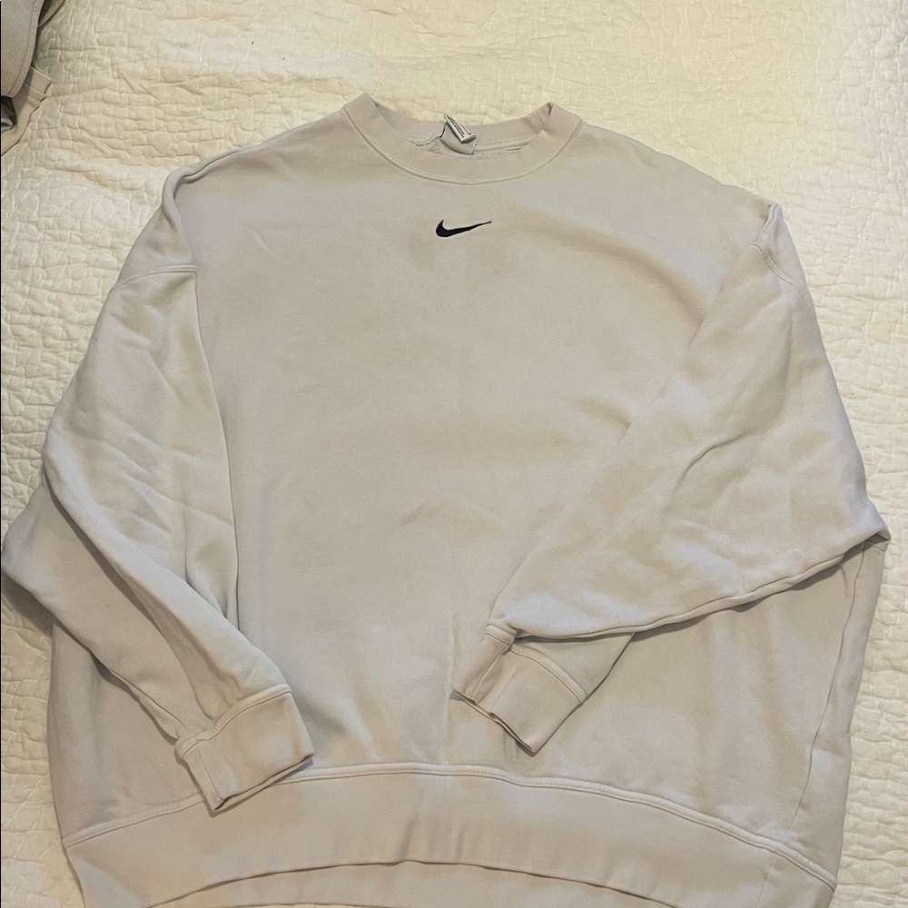 Oversized NIKE sweatshirt